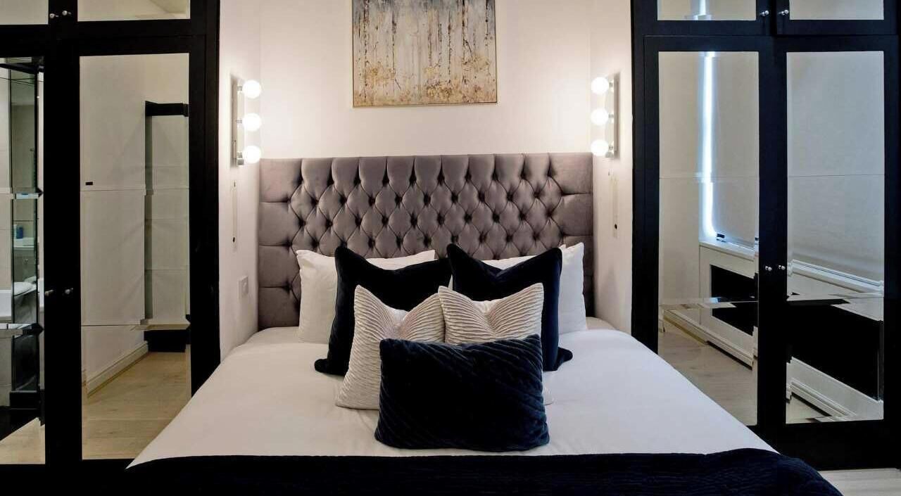 Photo of Others in Brompton & Hans Town