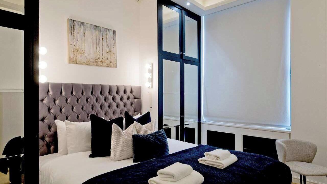 Photo of Others in Brompton & Hans Town