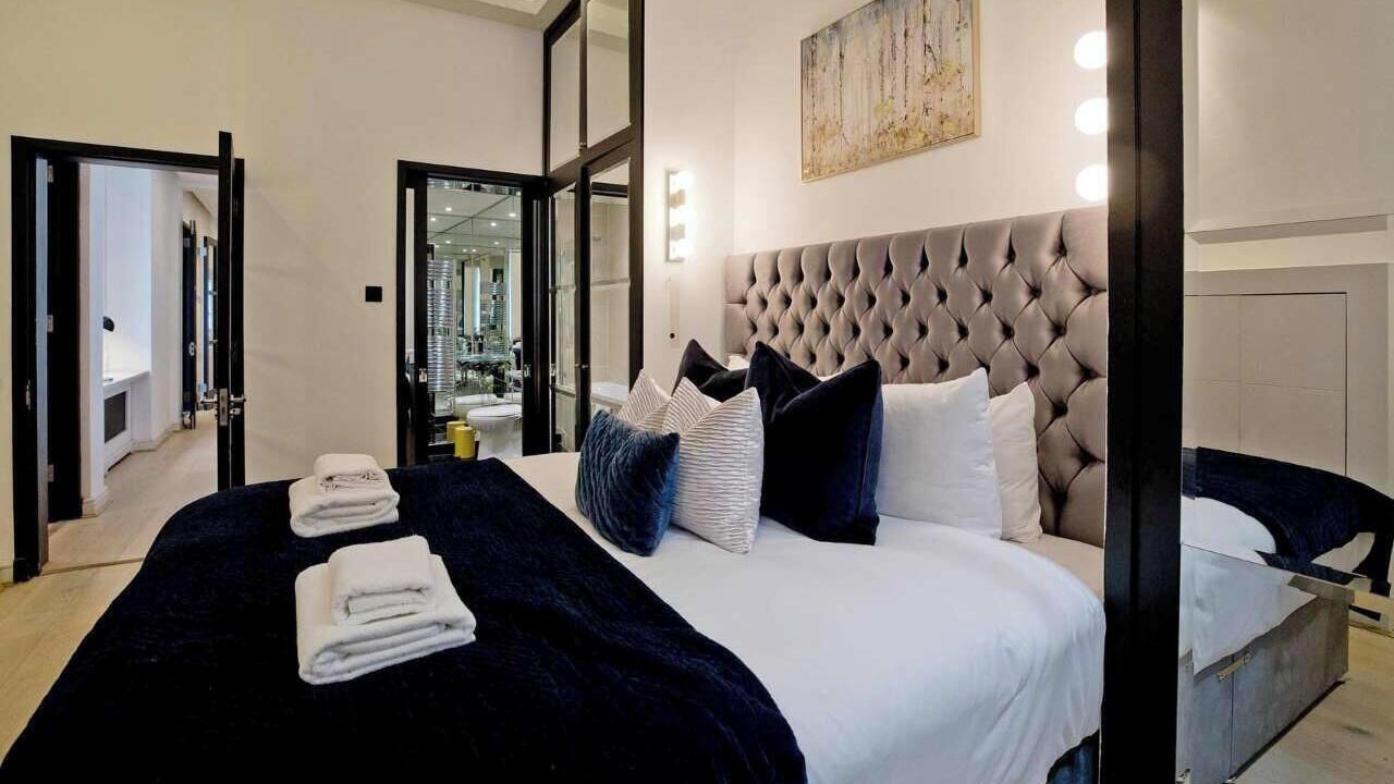 Photo of Others in Brompton & Hans Town