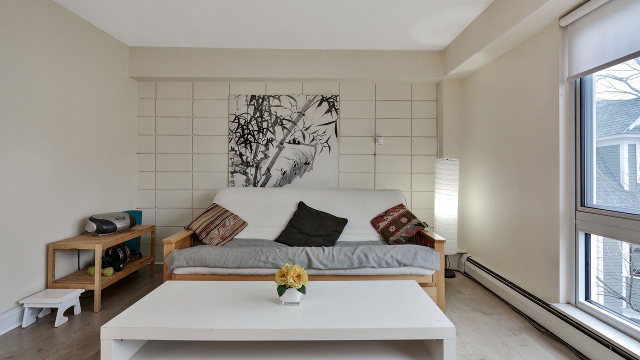 Photo of Livingroom in Mid-Cambridge