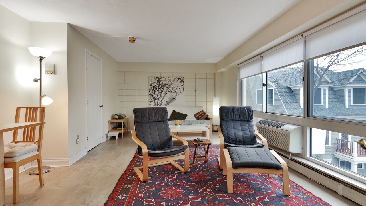 Photo of Livingroom in Mid-Cambridge