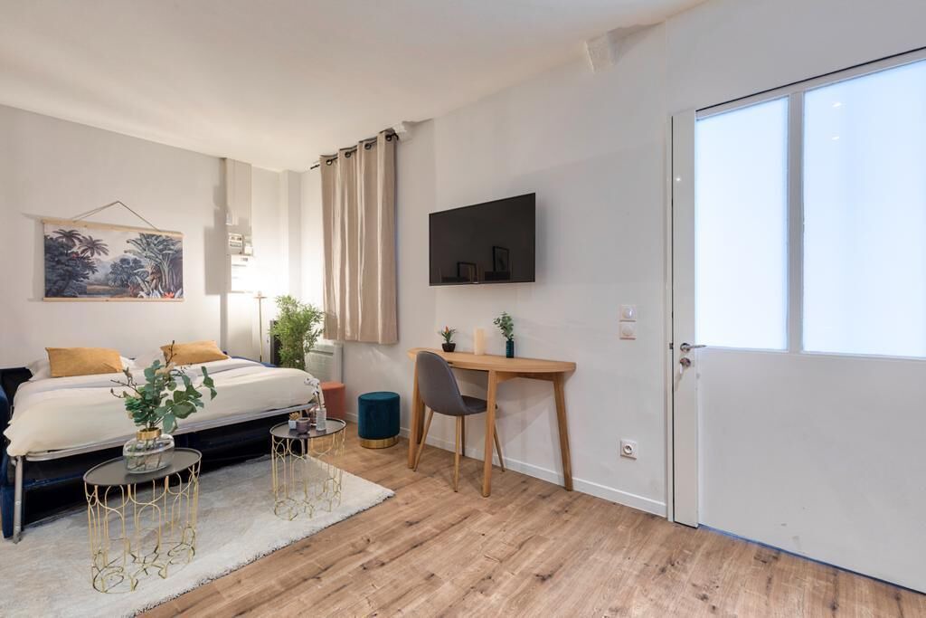 Photo of Bedroom in 5th Arrondissement