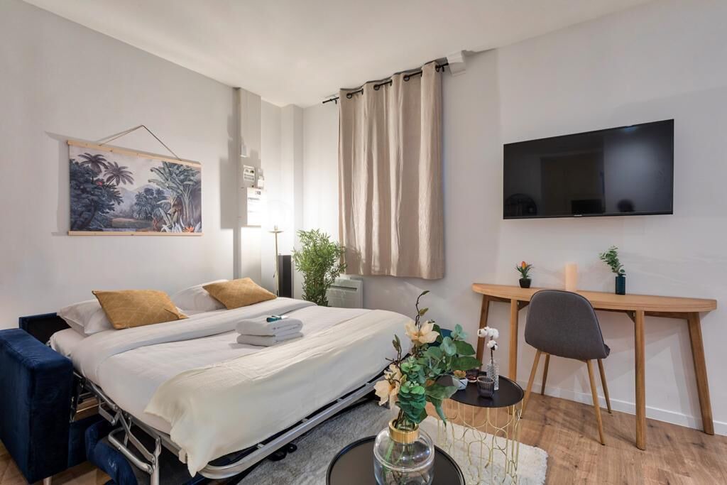 Photo of Bedroom in 5th Arrondissement