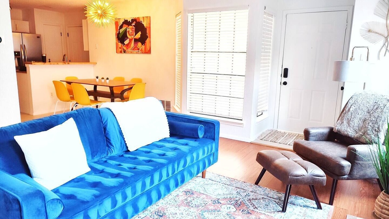Photo of Livingroom in Wells Branch