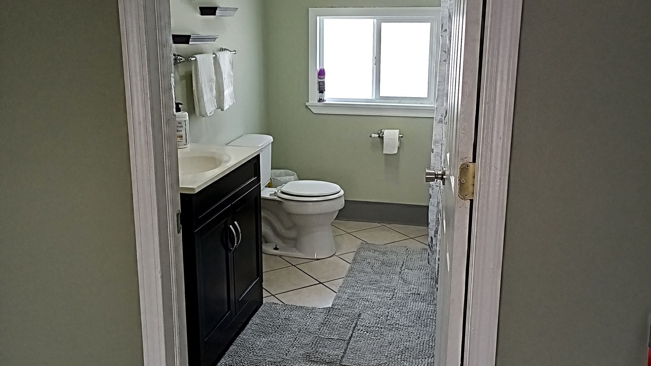 Photo of Bathroom in Front Park
