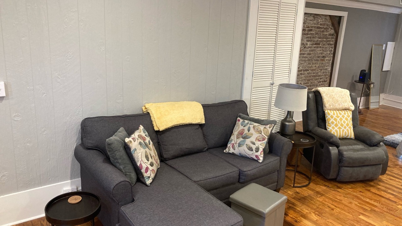 Photo of Livingroom in Midway