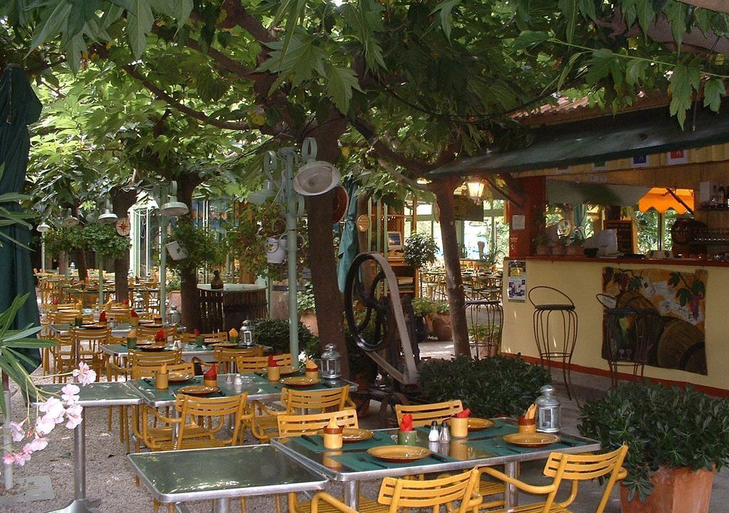 Photo of Outdoor in La Jetee
