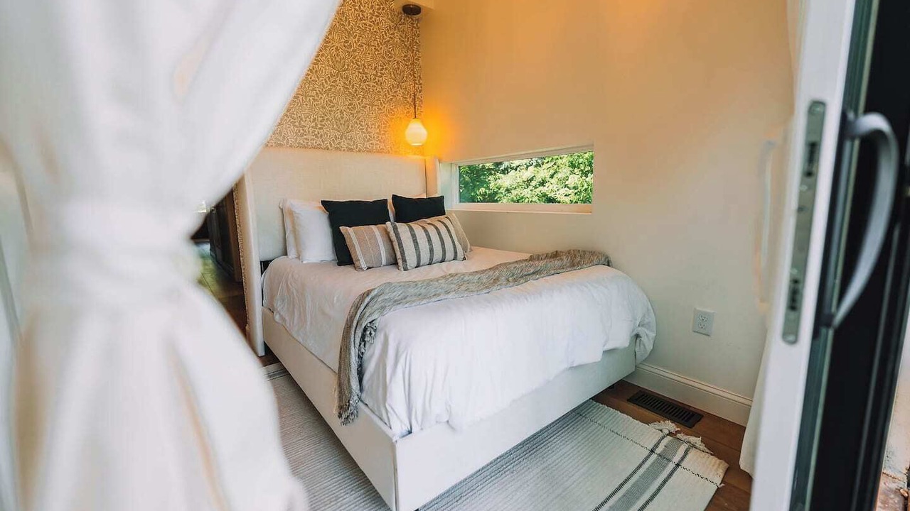 Photo of Bedroom in Rockbridge