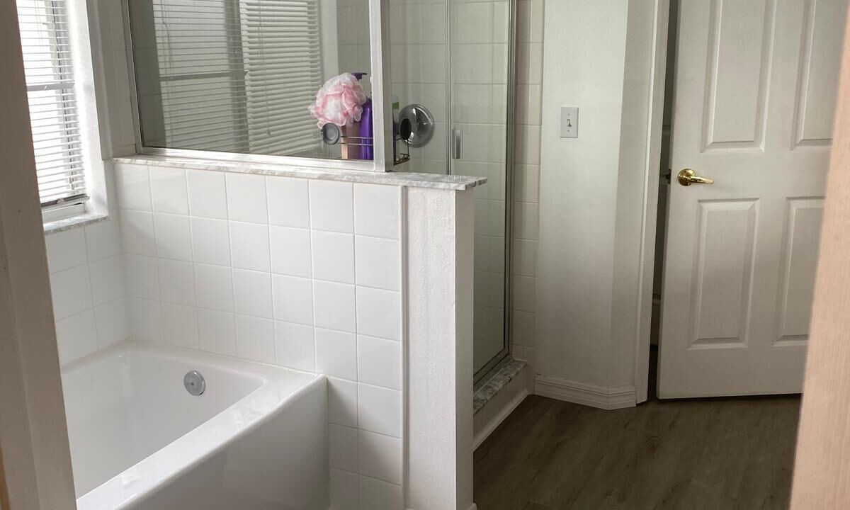 Photo of Bathroom in Esprit