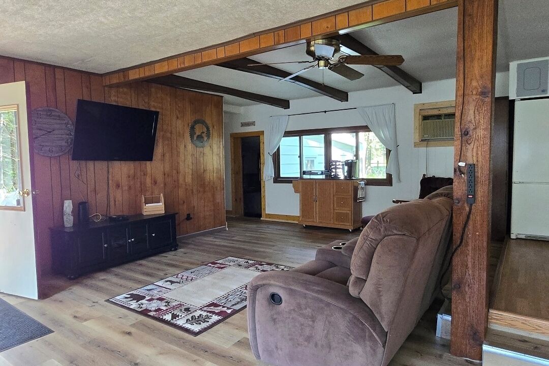 Photo of Livingroom in Hubbard Lake