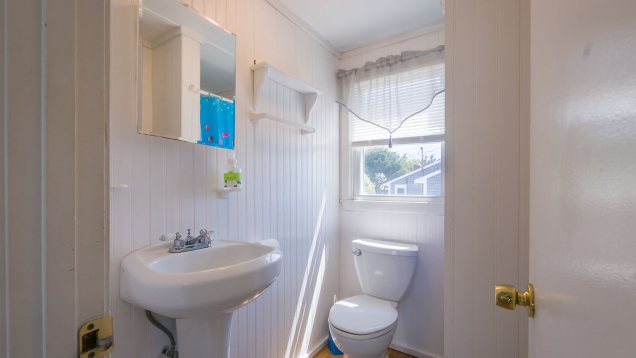 Photo of Bathroom in Sandwich