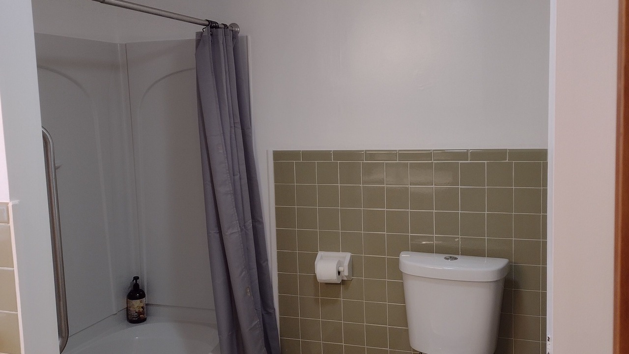Photo of Bathroom in Conneaut