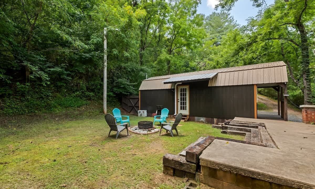 Photo of Patio Balcony in Cullowhee