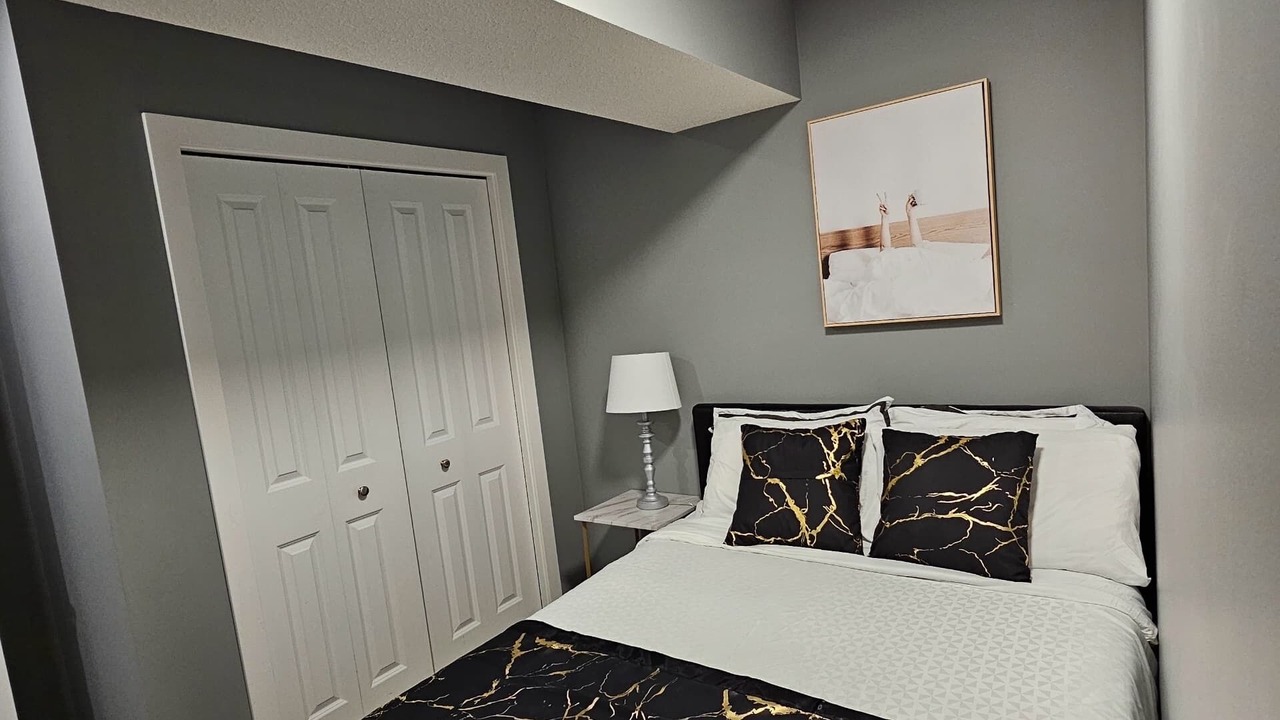 Photo of Bedroom in Evanston