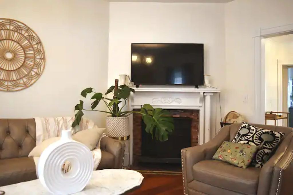 Photo of Livingroom in Mount Pleasant