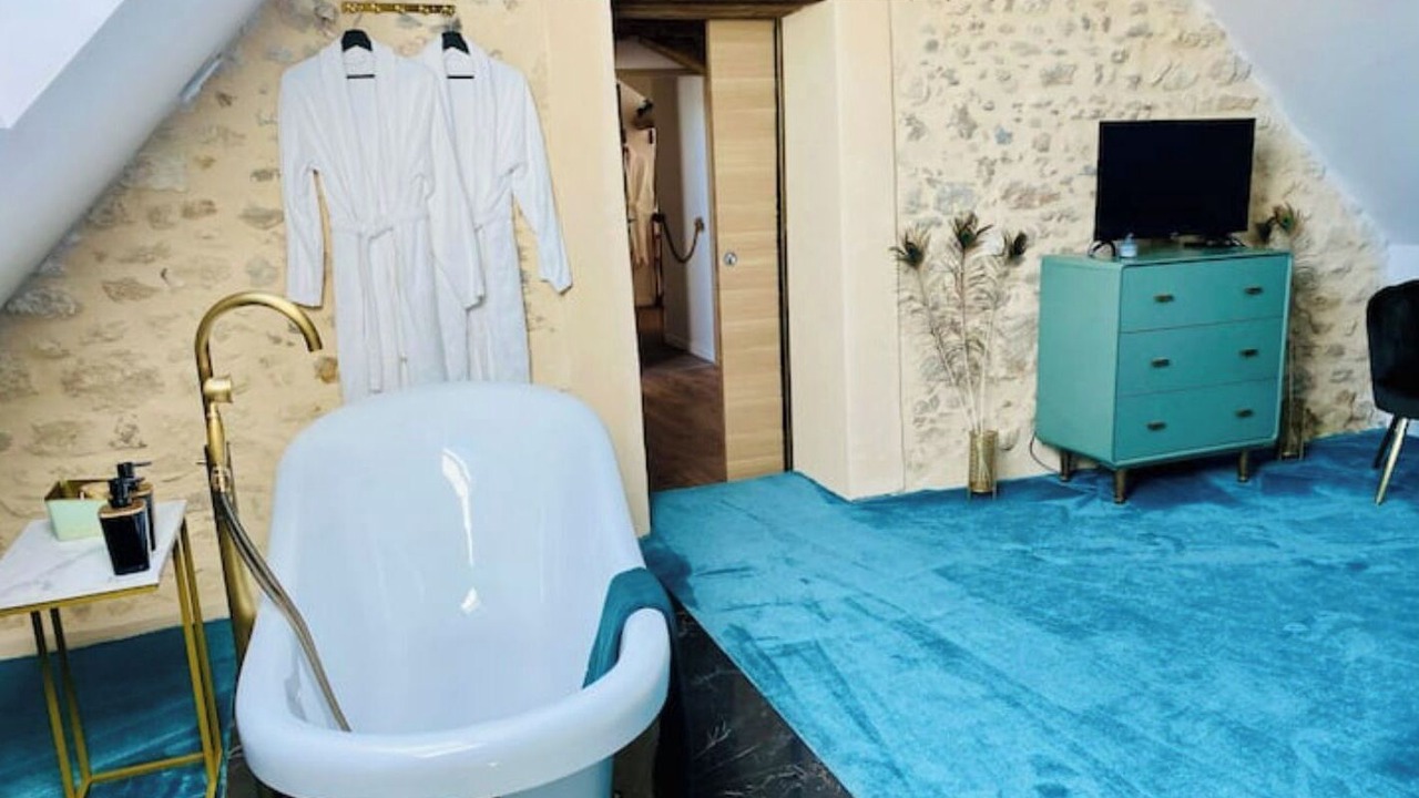 Photo of Bathroom in Baslieux-les-Fismes