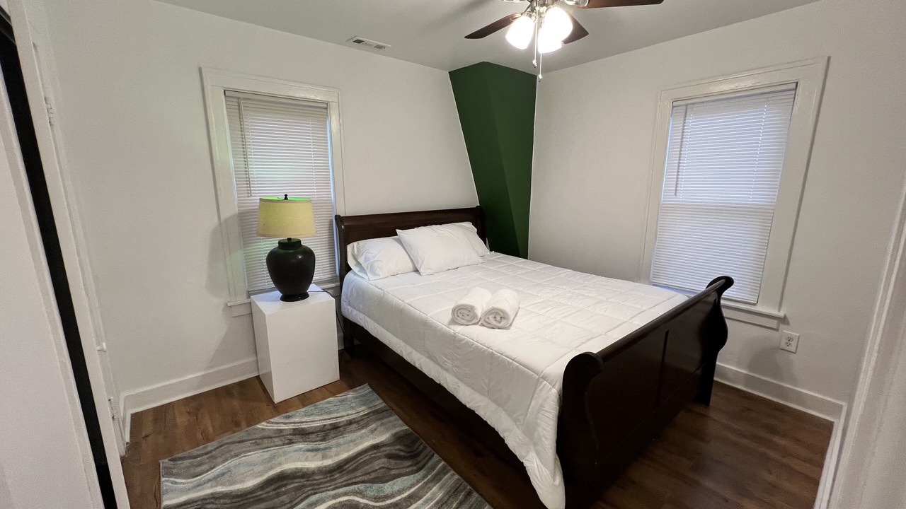 Photo of Bedroom in North Chicago