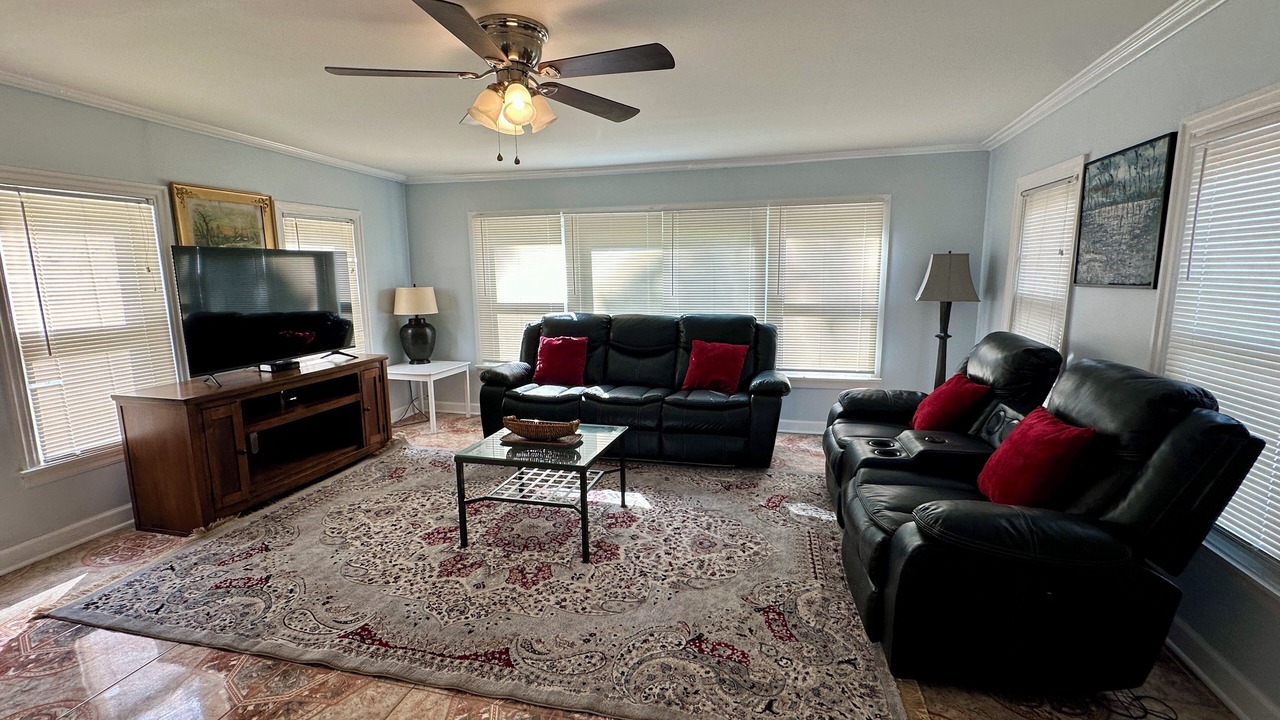 Photo of Livingroom in North Chicago