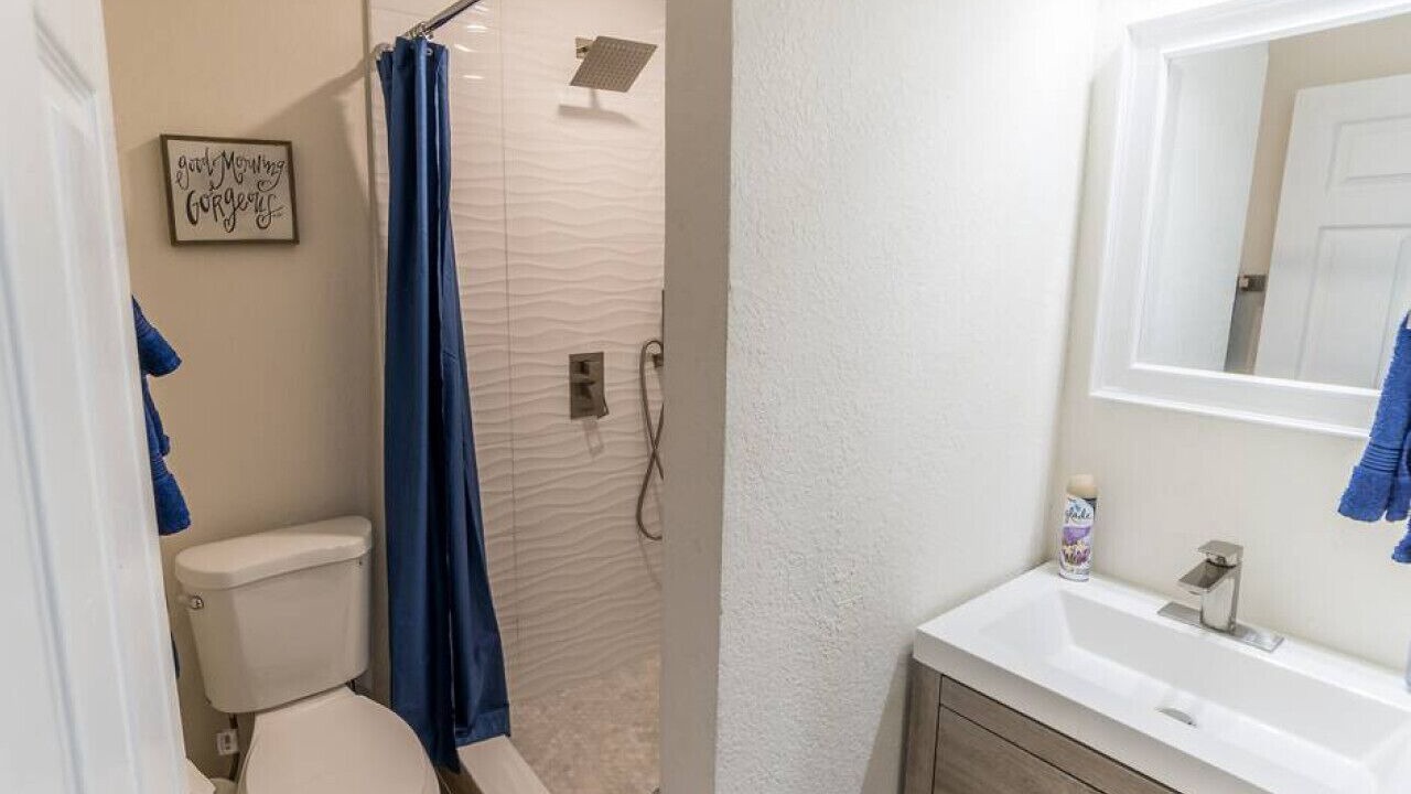 Photo of Bathroom in North Andrews Gardens