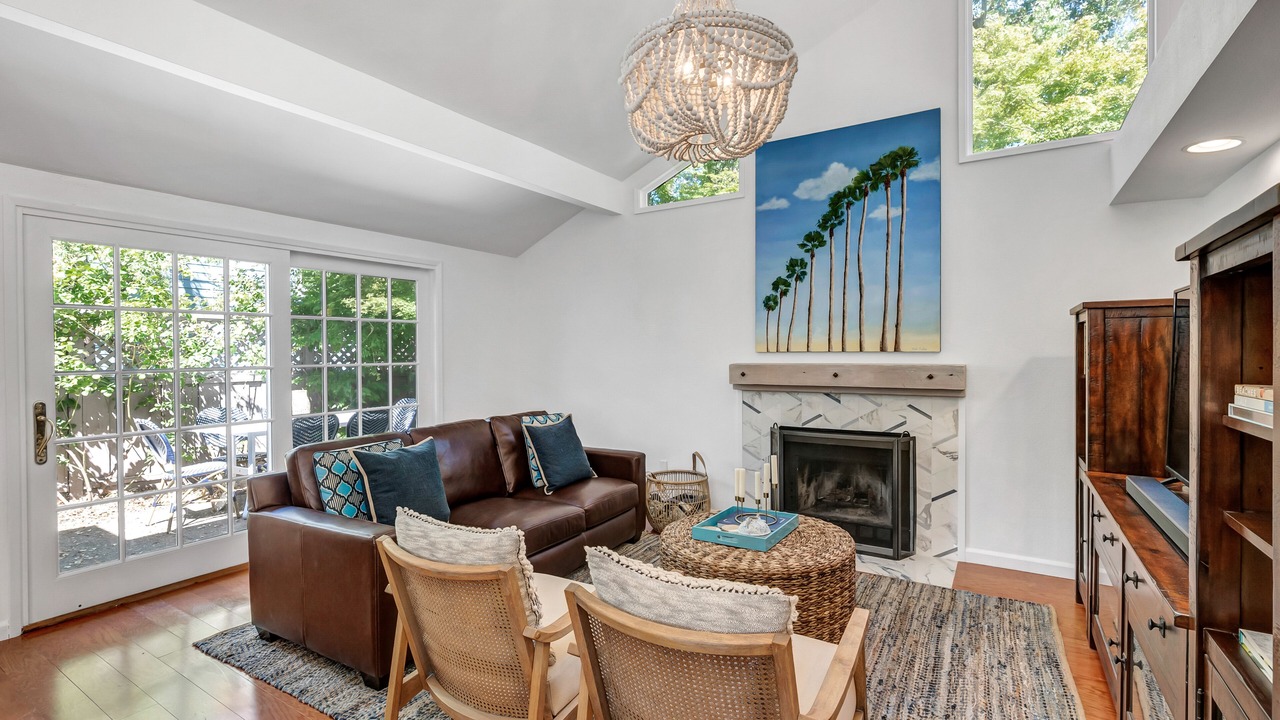 Photo of Livingroom in Yountville