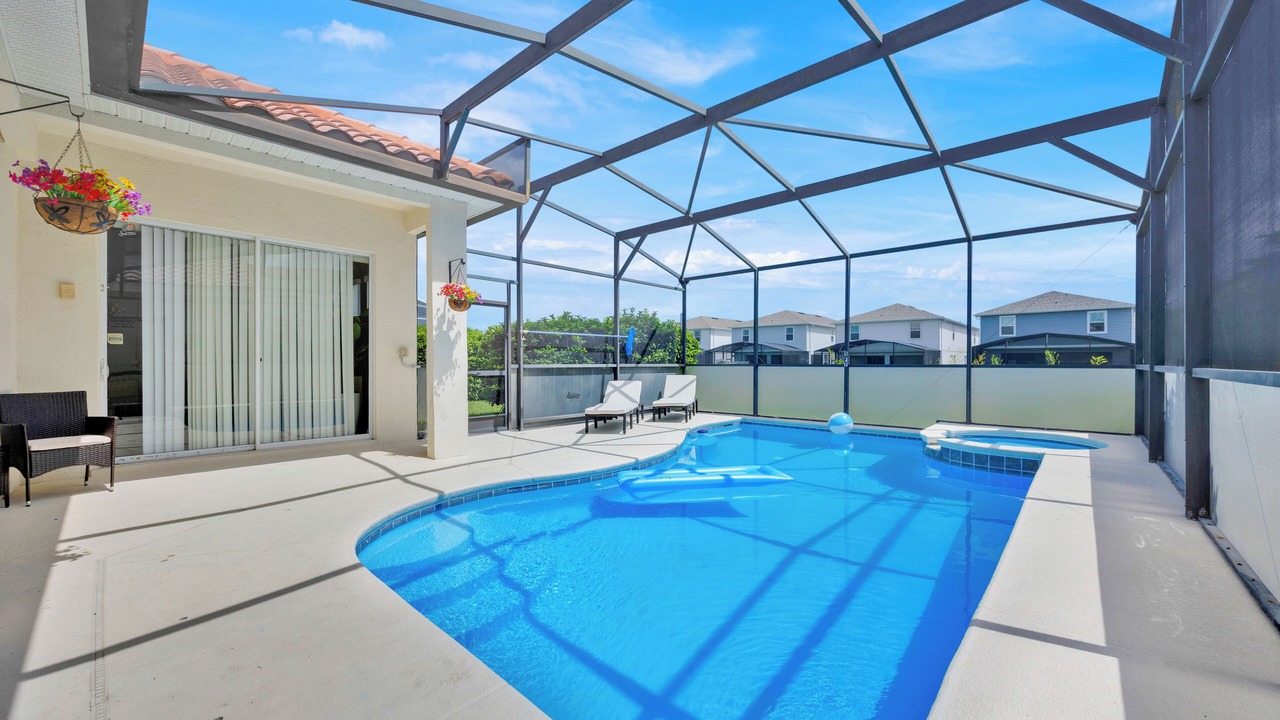 Photo of Outdoor in Lake Davenport Estates