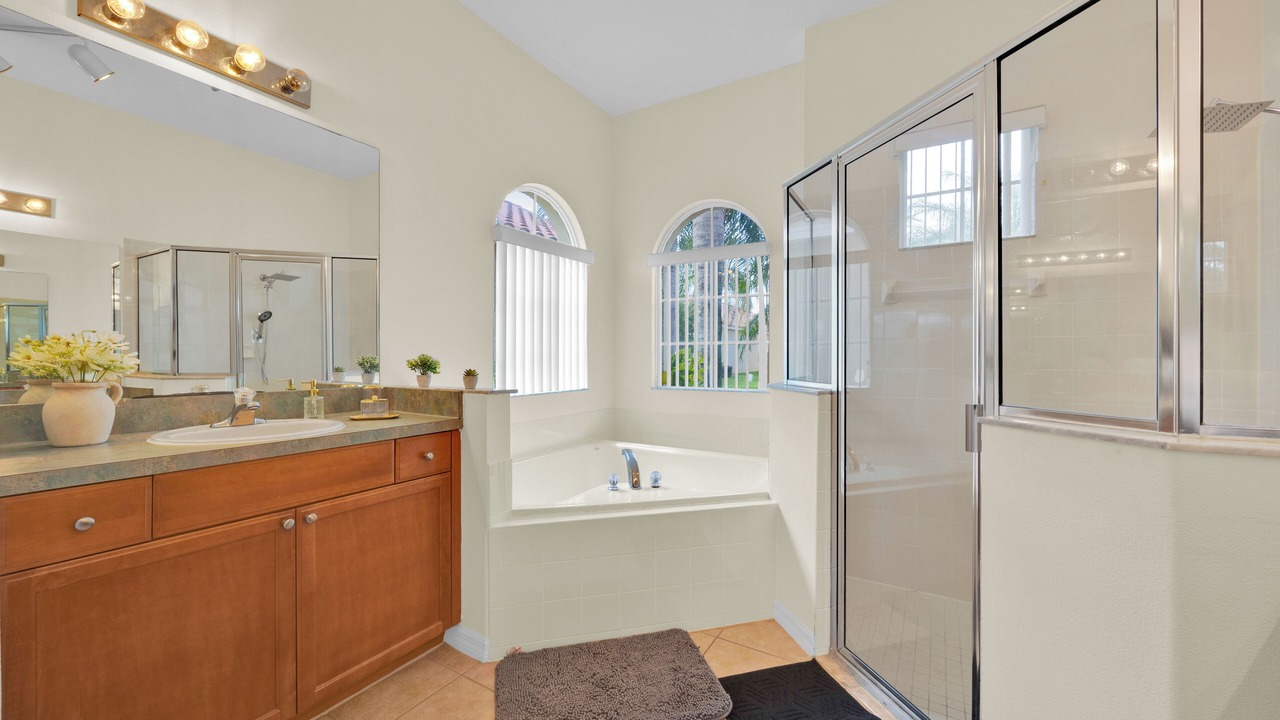 Photo of Bathroom in Lake Davenport Estates