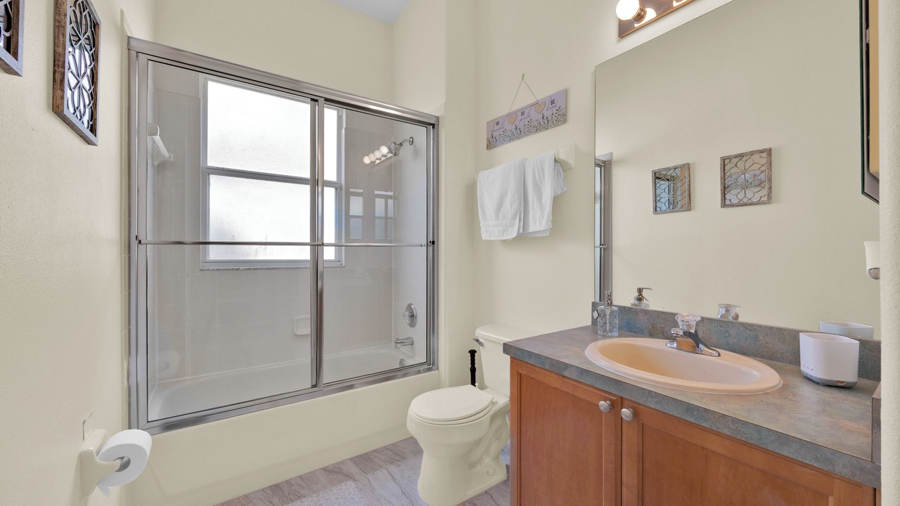 Photo of Bathroom in Lake Davenport Estates