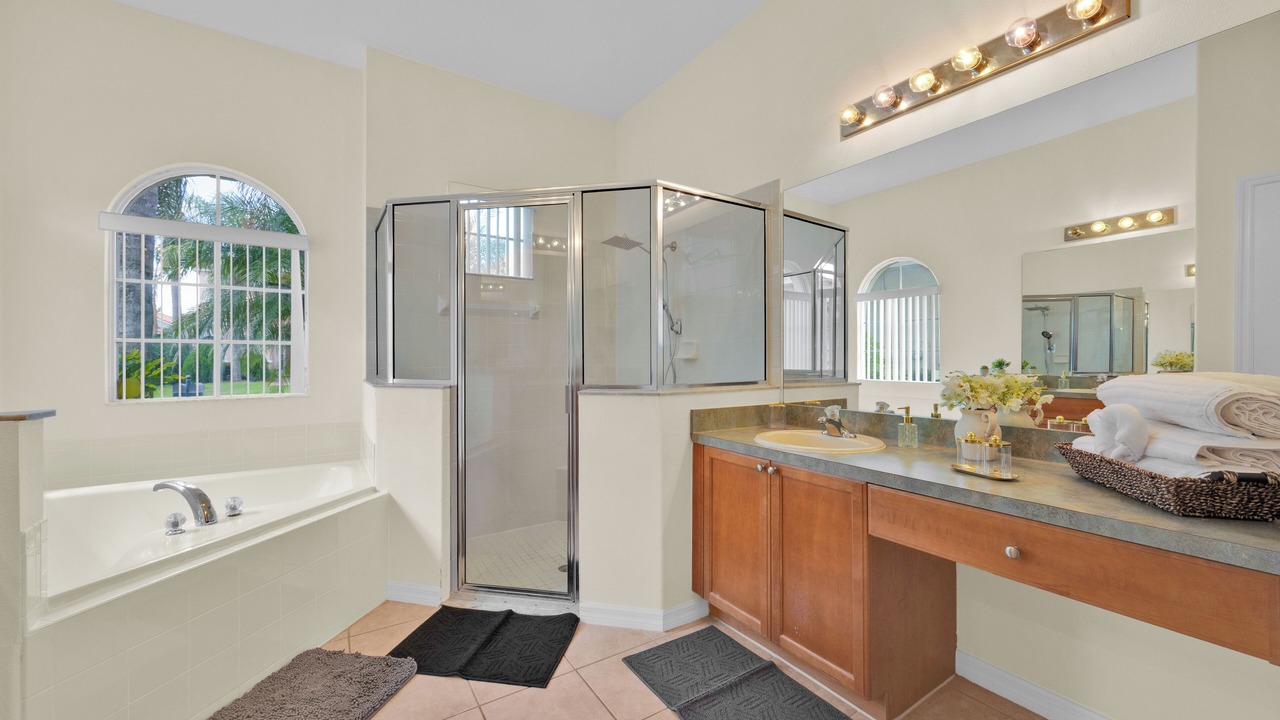 Photo of Bathroom in Lake Davenport Estates