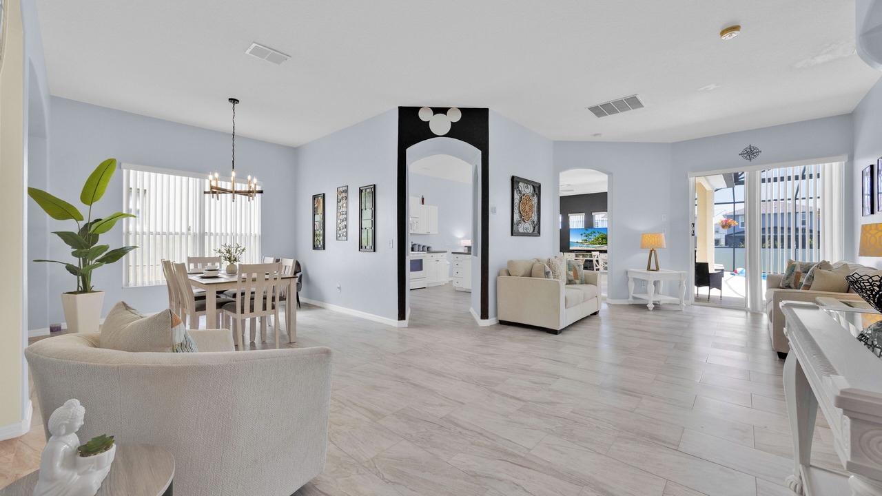 Photo of Livingroom in Lake Davenport Estates