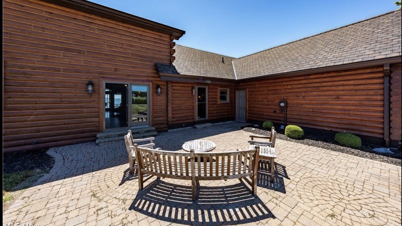 Photo of Patio Balcony in Put-in-Bay