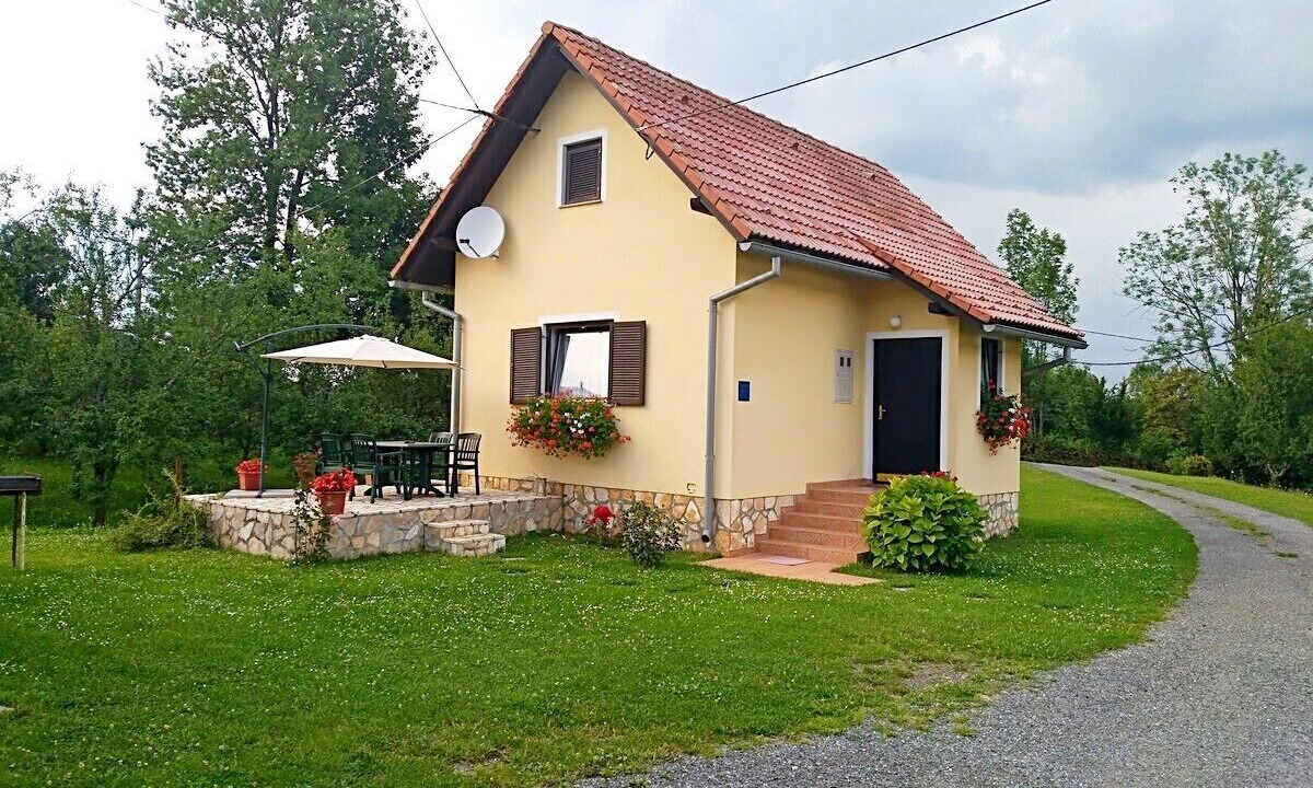 Photo of Outdoor in Catrnja