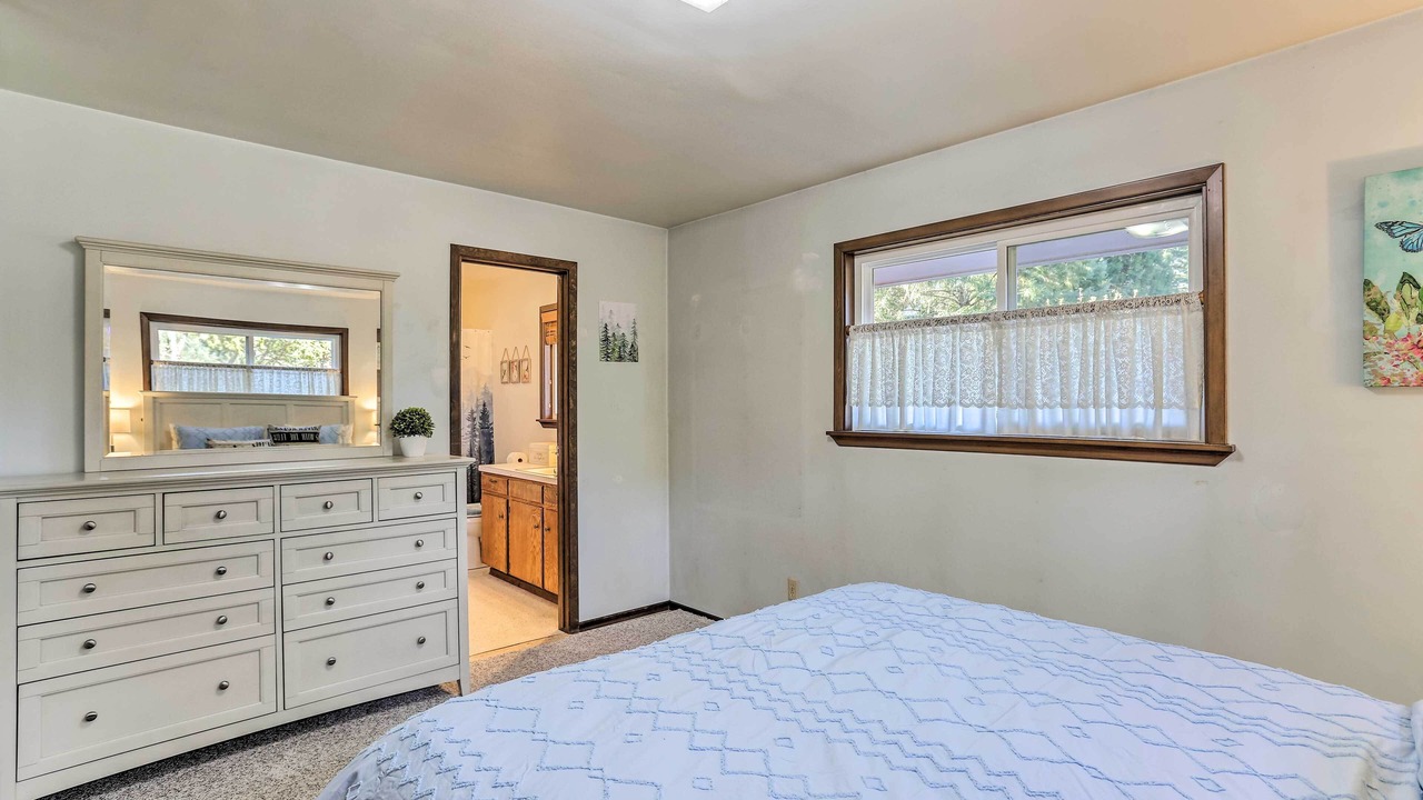 Photo of Bedroom in Willow Creek
