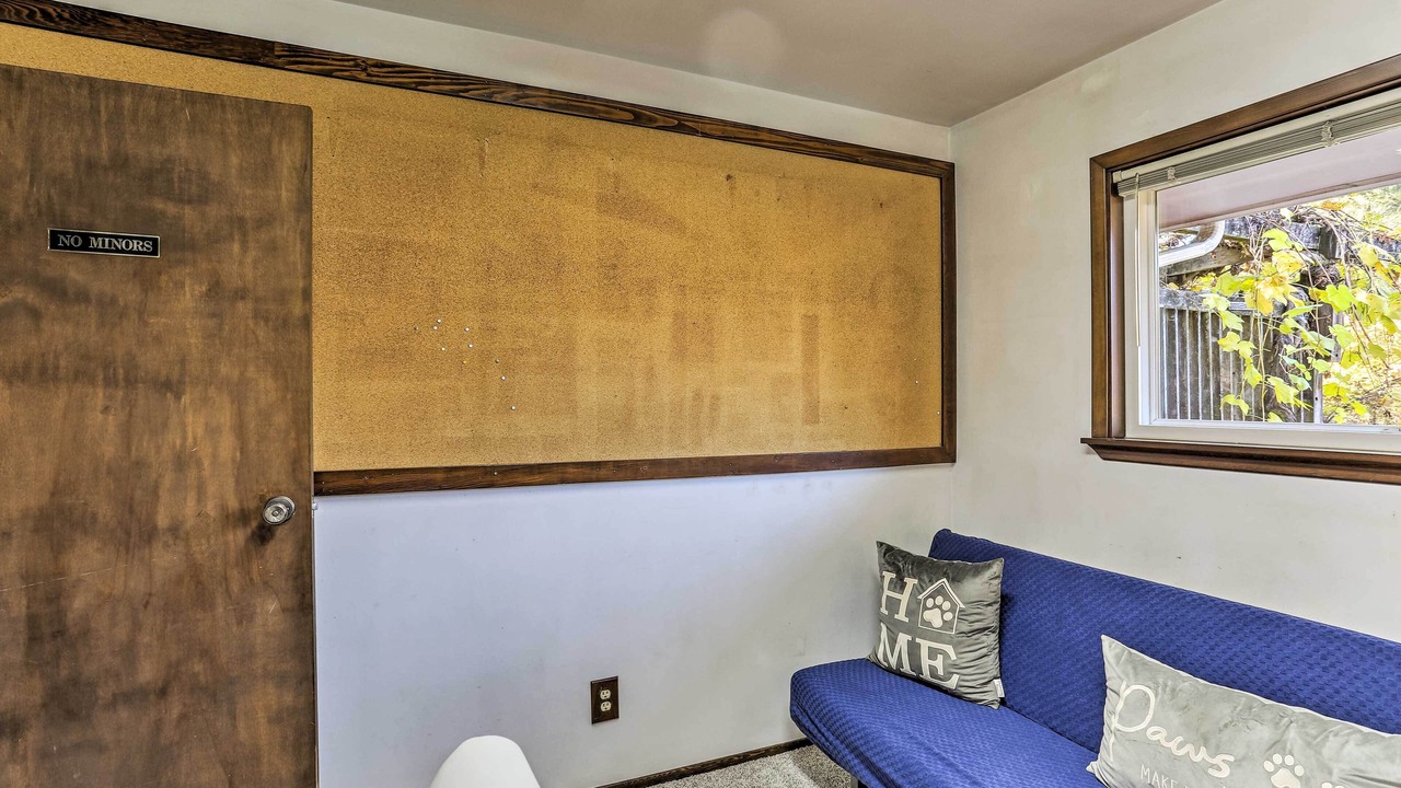 Photo of Livingroom in Willow Creek