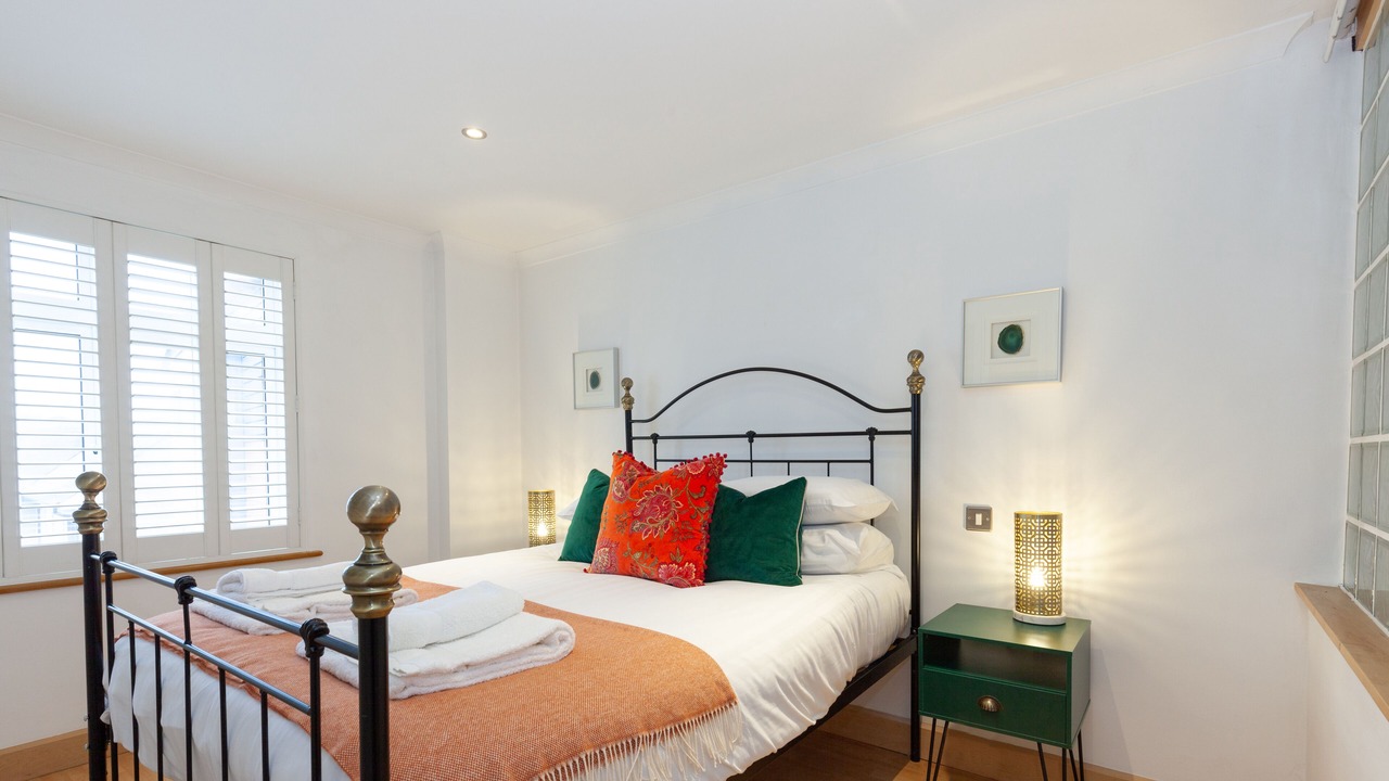 Photo of Bedroom in Oxford City Centre