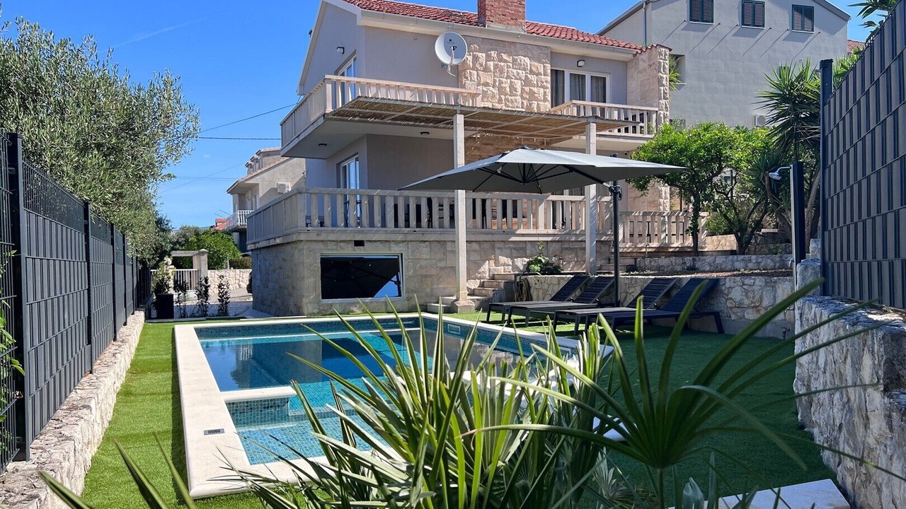 Photo of Outdoor in Okrug Gornji