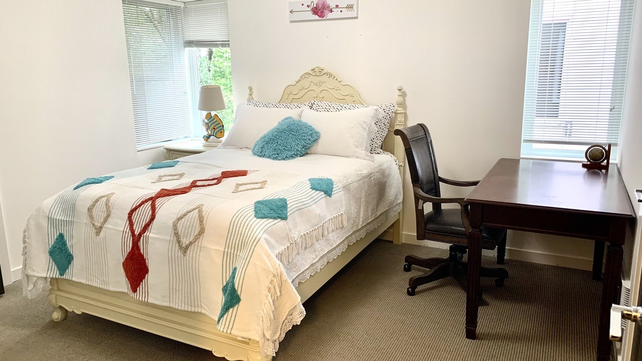 Photo of Bedroom in University District