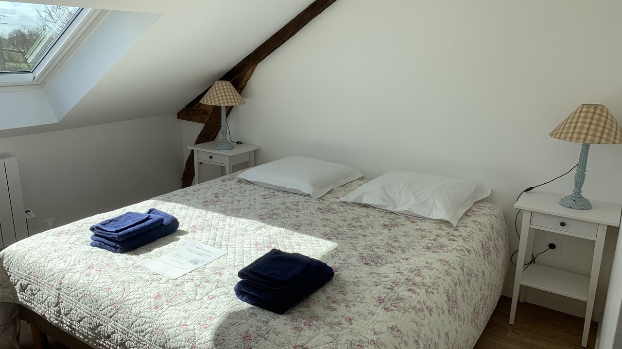 Photo of Bedroom in Becon-les-Granits