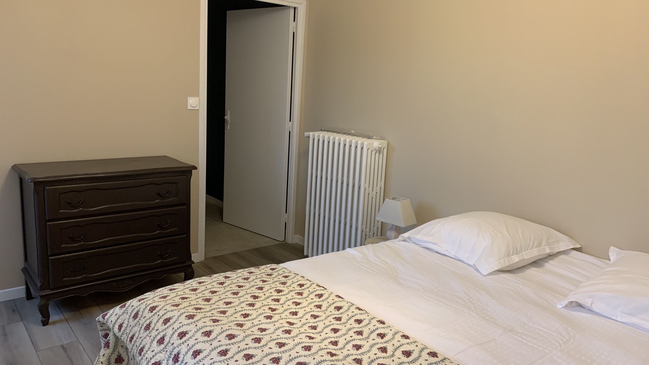 Photo of Bedroom in Becon-les-Granits