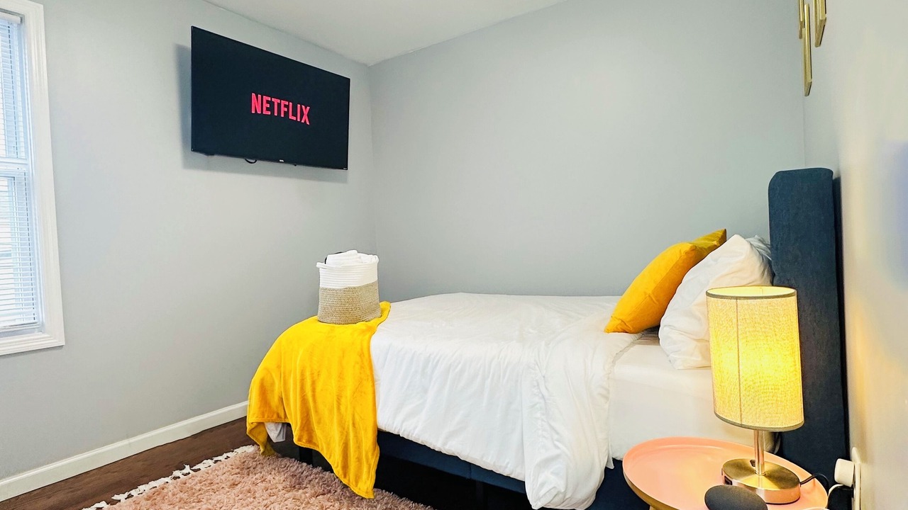 Photo of Others in Elizabeth