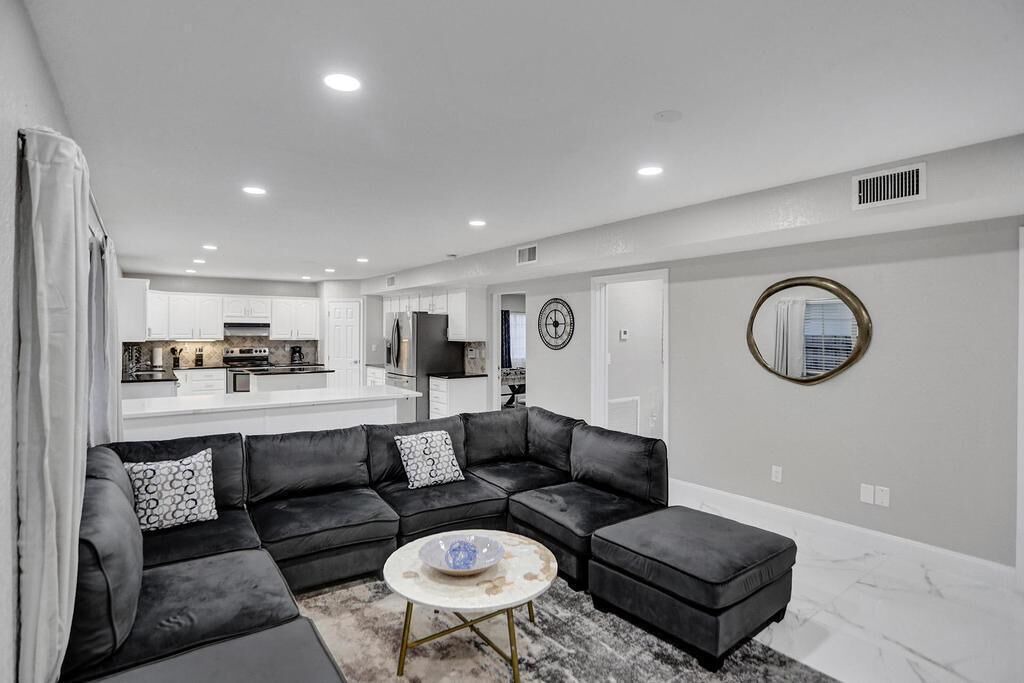Photo of Livingroom in Deerfield Beach