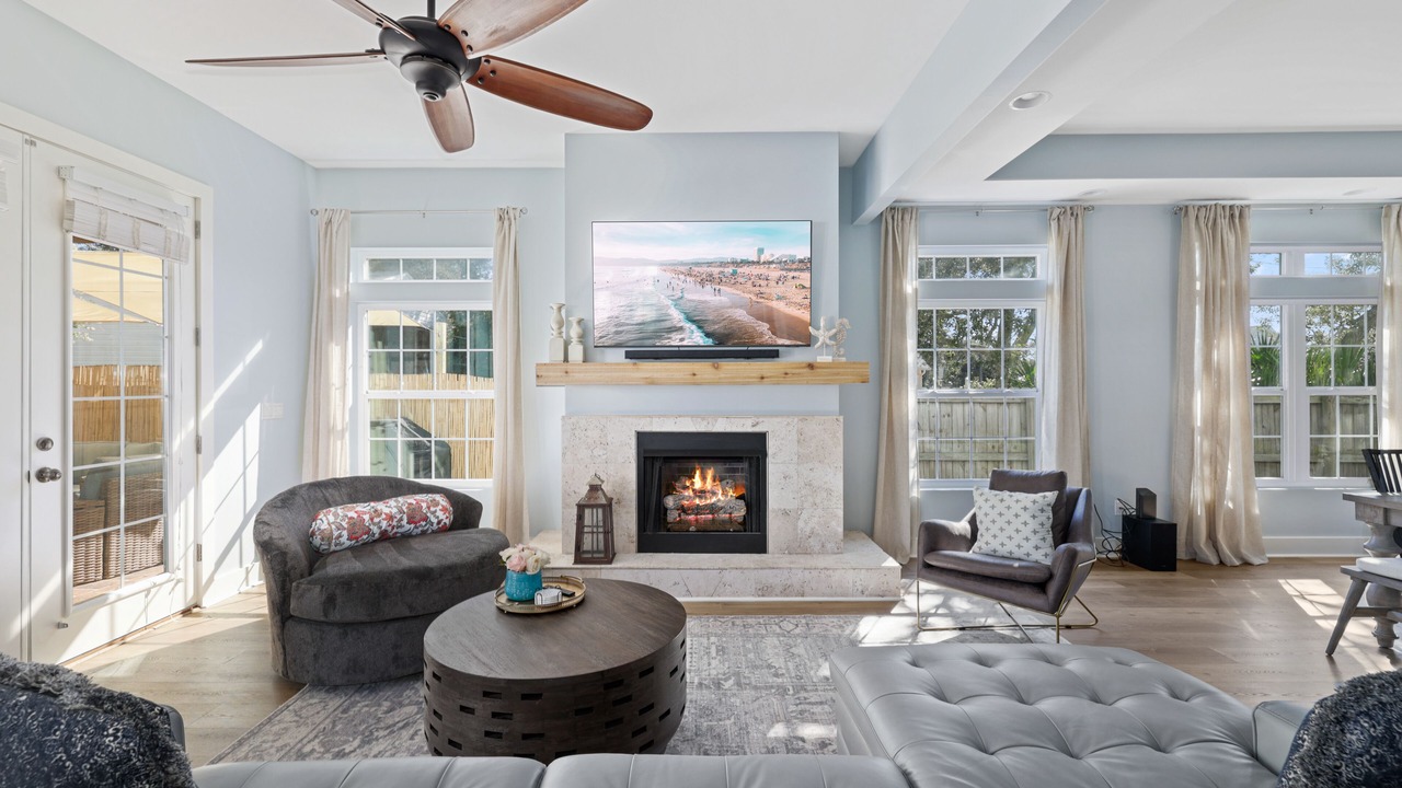 Photo of Livingroom in Butler Beach