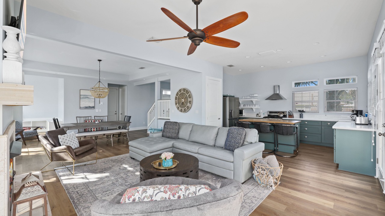 Photo of Livingroom in Butler Beach