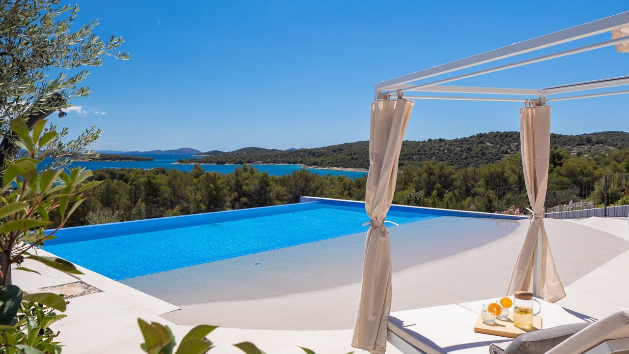 Photo of Outdoor in Jezera