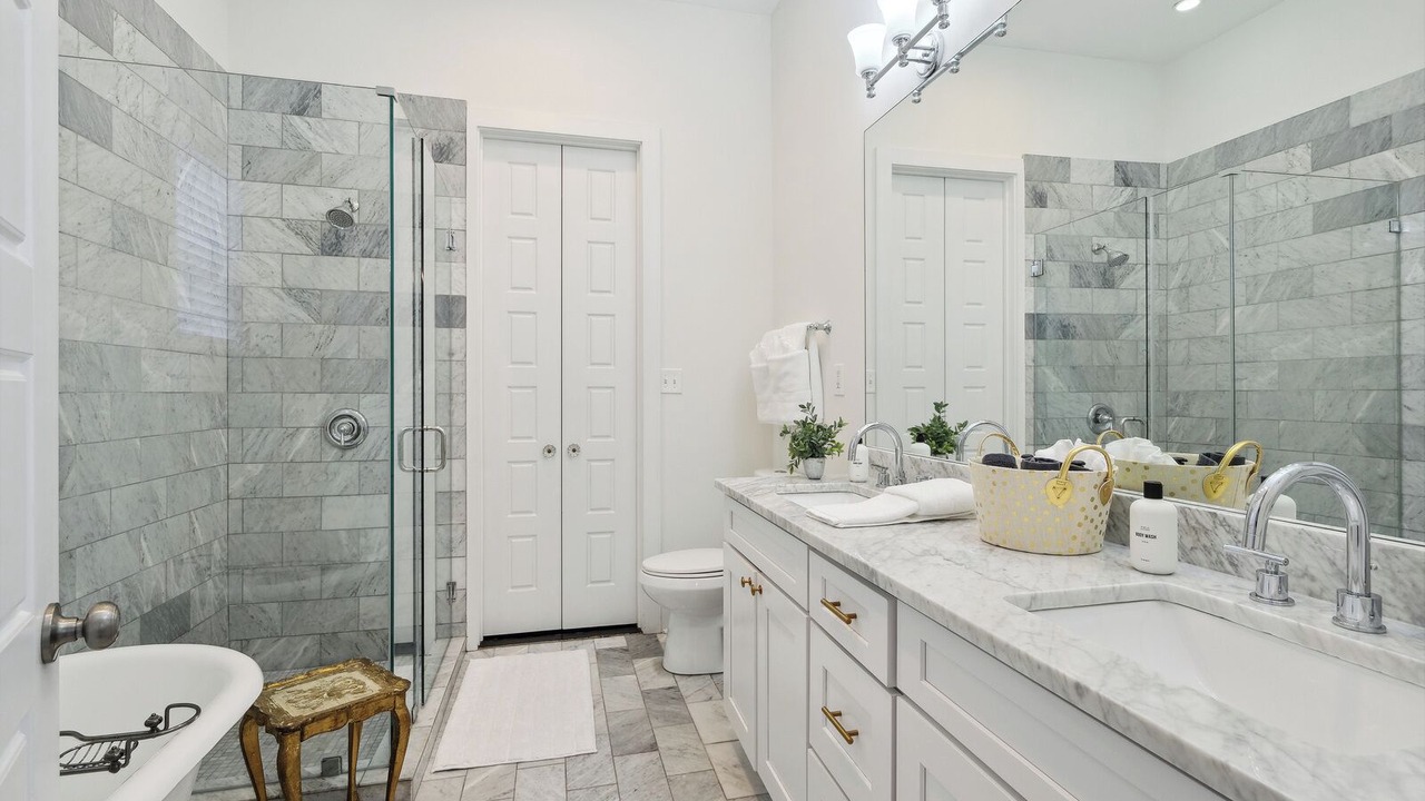 Photo of Bathroom in West Riverside