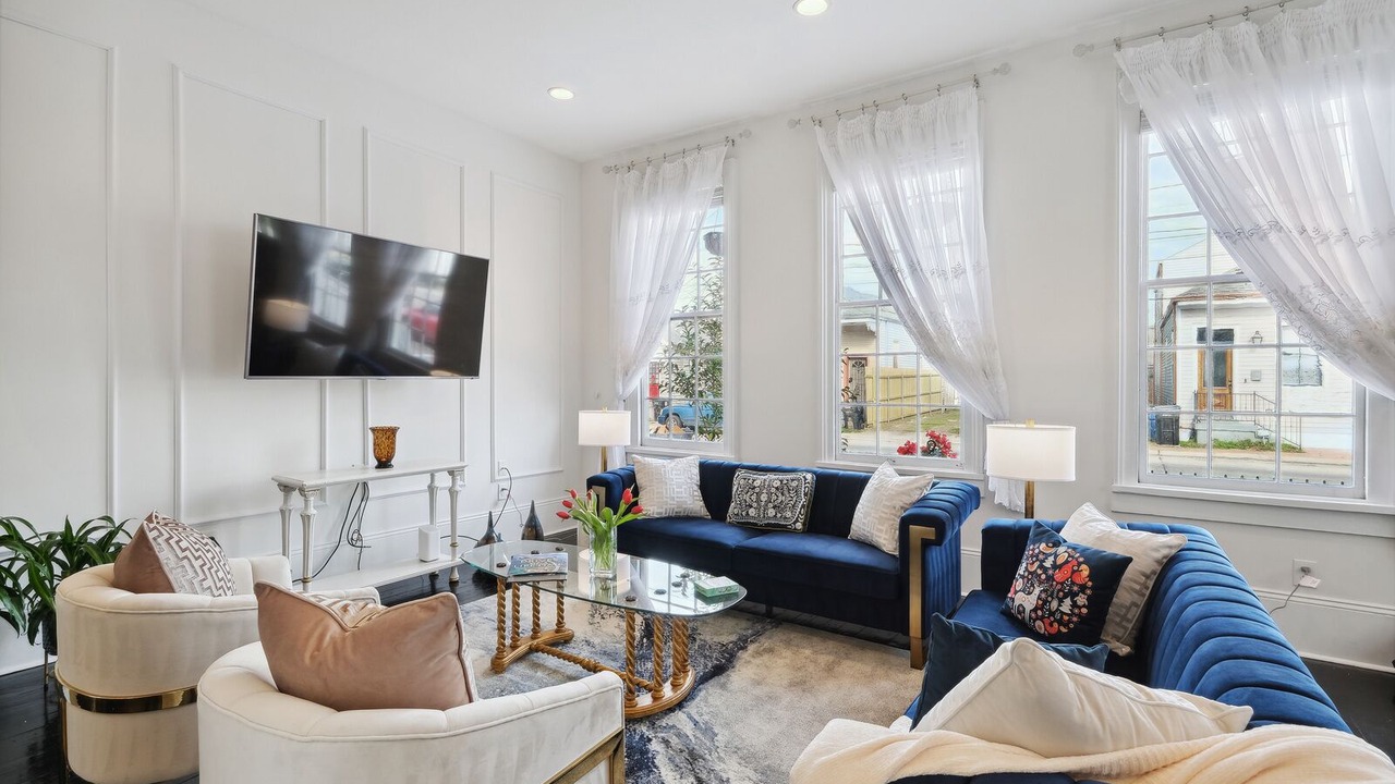 Photo of Livingroom in West Riverside