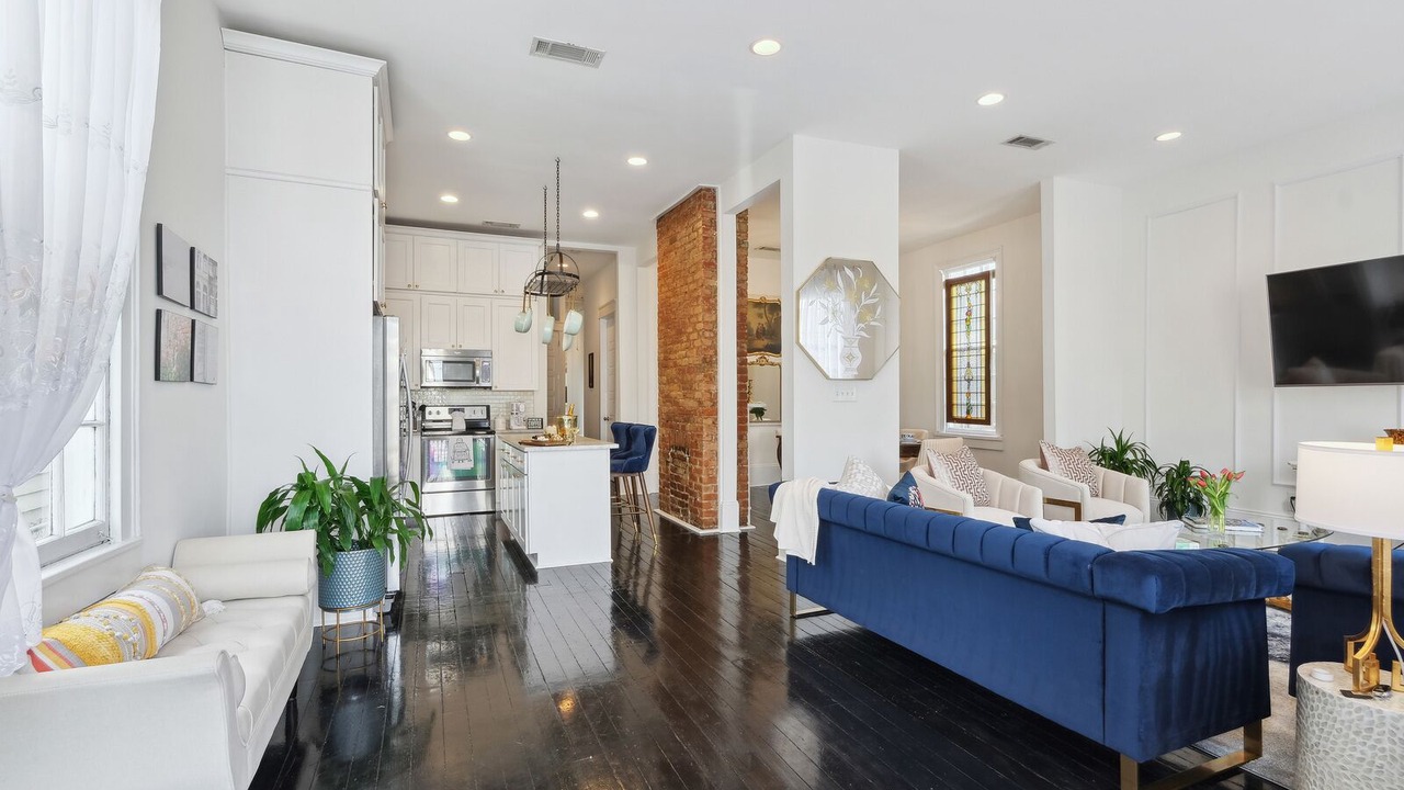 Photo of Livingroom in West Riverside