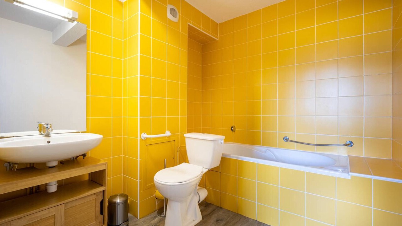 Photo of Bathroom in Germ