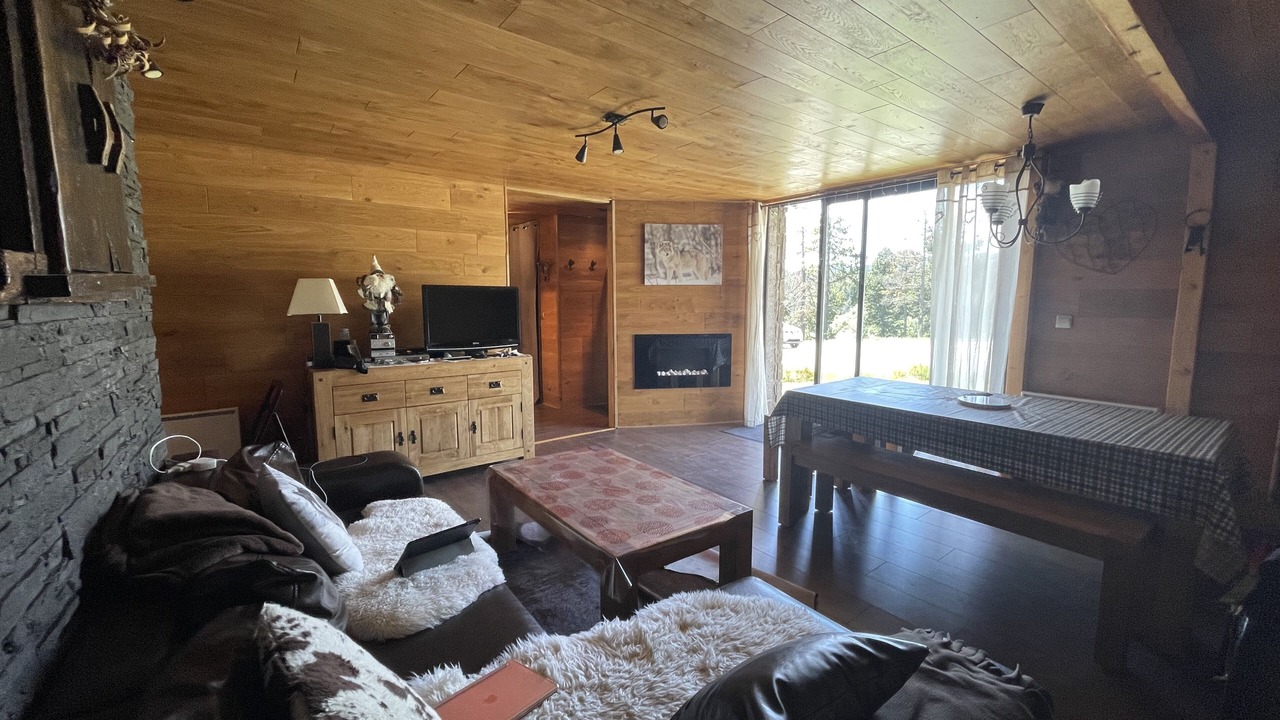 Photo of Livingroom in Pyrenees 2000