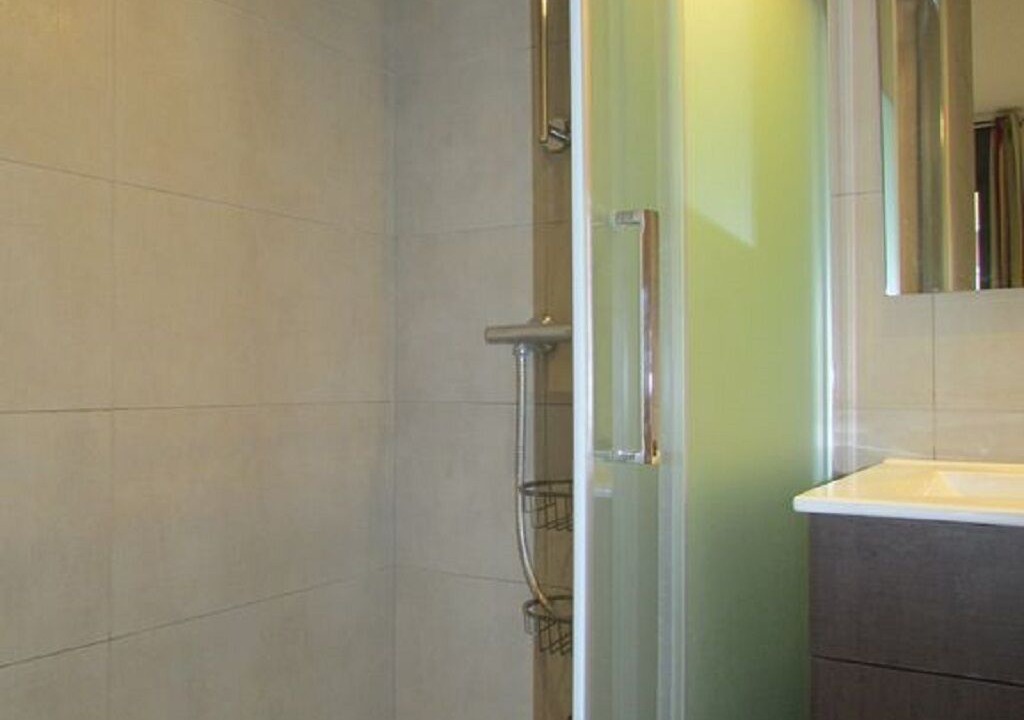 Photo of Bathroom in Port-Vendres