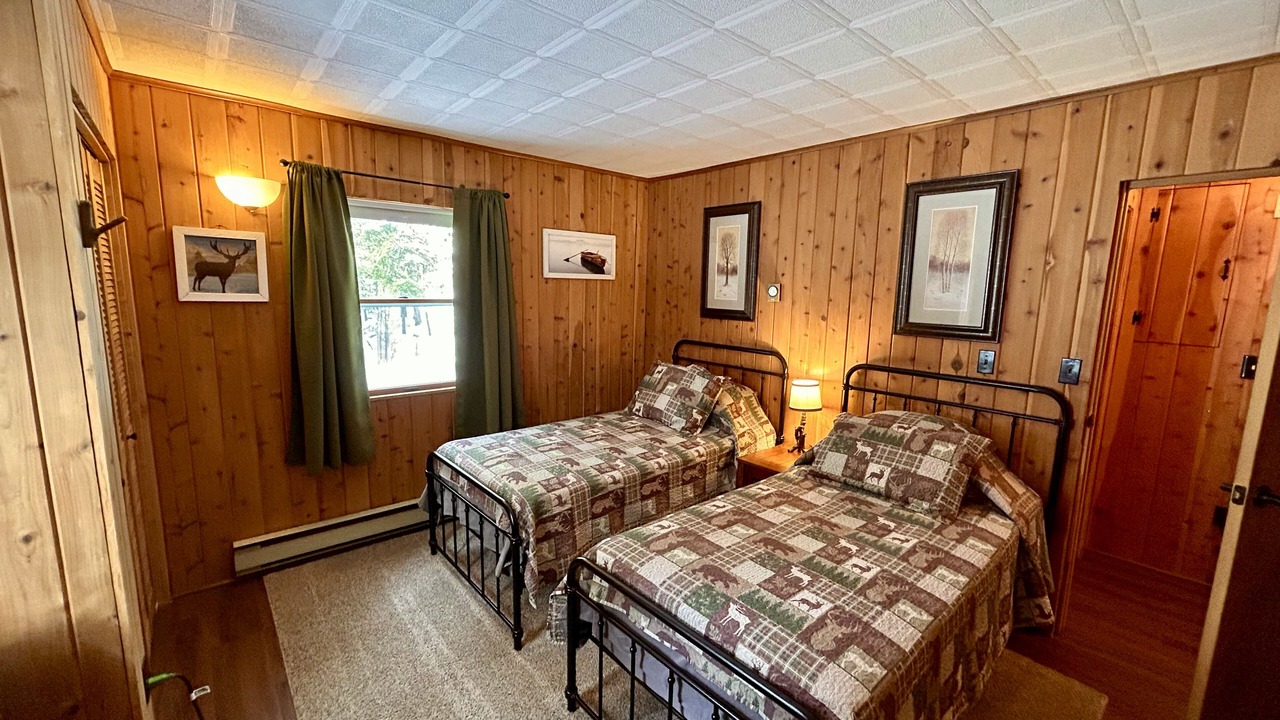 Photo of Bedroom in Long Lake